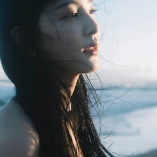 珈百璃的堕落 海报